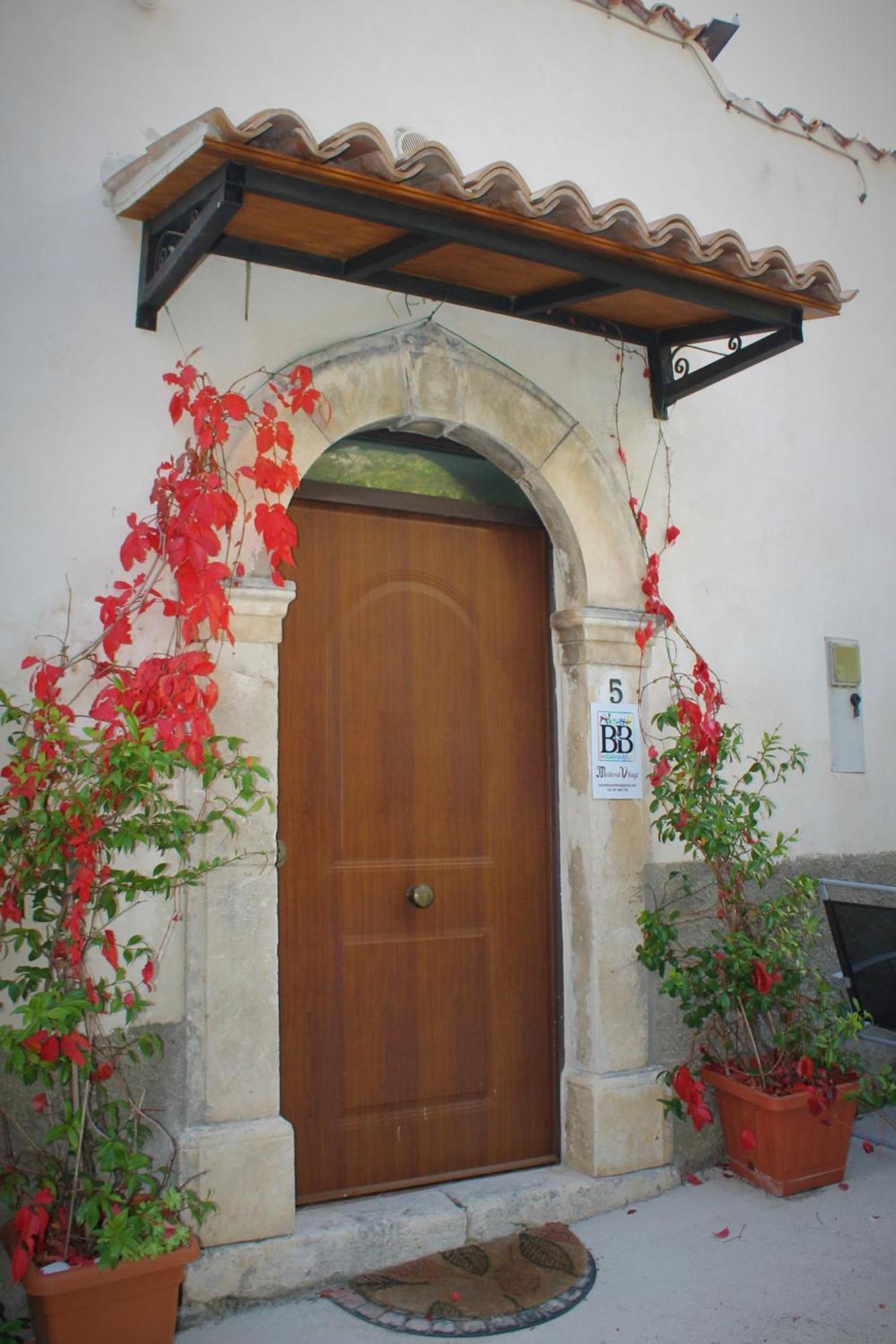 Medieval Village Of Pacentro Exterior photo